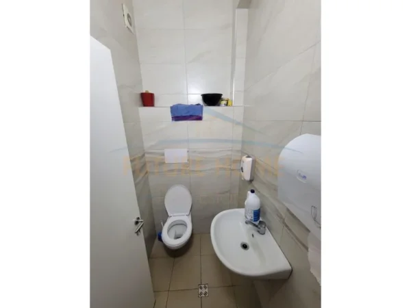 Tirane, shitet ambjent biznesi Kati 1, 448 m² 1.060.000 € (KINOSTUDIO)