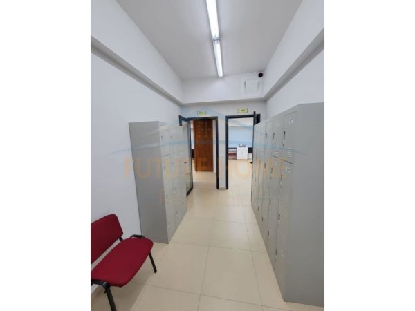 Tirane, shitet ambjent biznesi Kati 1, 448 m² 1.060.000 € (KINOSTUDIO)