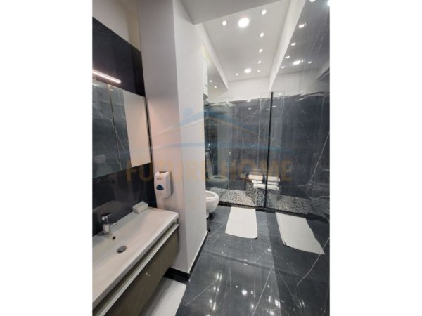 Tirane, shitet ambjent biznesi Kati 1, 448 m² 1.060.000 € (KINOSTUDIO)