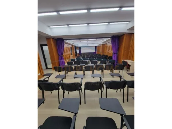 Tirane, shitet ambjent biznesi Kati 1, 448 m² 1.060.000 € (KINOSTUDIO)