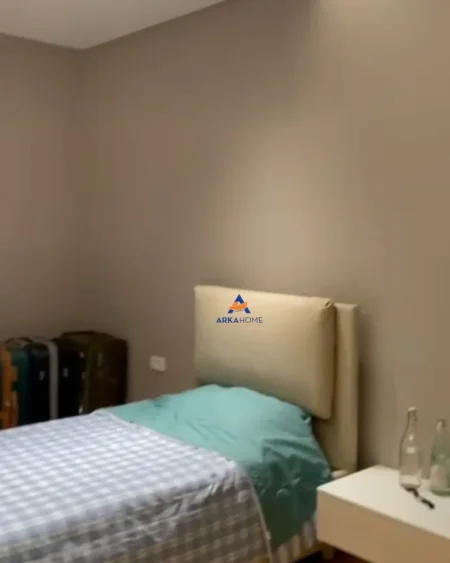 Tirane, jepet me qera apartament 2+1+Ballkon Kati 1, 106 m² 1.800 € (PARK LIFE REZINDEC, LIQENI I THATË)