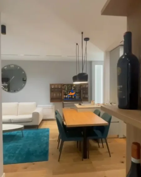 Tirane, jepet me qera apartament 2+1+Ballkon Kati 1, 106 m² 1.800 € (PARK LIFE REZINDEC, LIQENI I THATË)