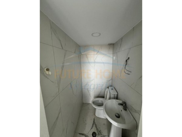 Tirane, shitet ambjent biznesi Kati 0, 20 m² 39.900 € 