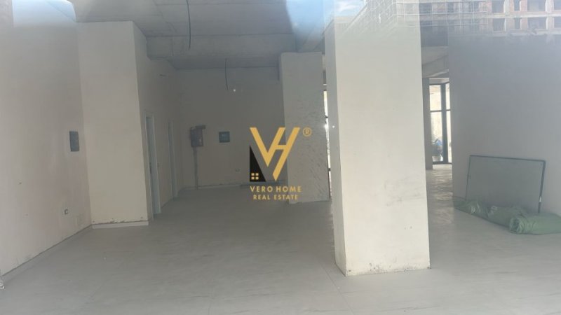 Tirane, jepet me qera ambjent biznesi Kati 0, 150 m² 2.200 € (ISH PARKU)