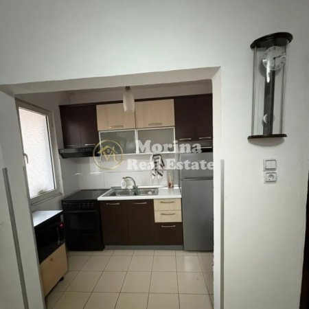 Tirane, jepet me qera apartament 1+1 Kati 5, 65 m² 400 € (Laprake)