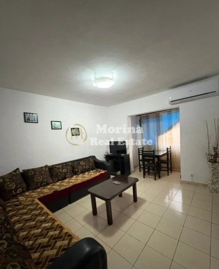 Tirane, jepet me qera apartament 1+1 Kati 5, 65 m² 400 € (Laprake)