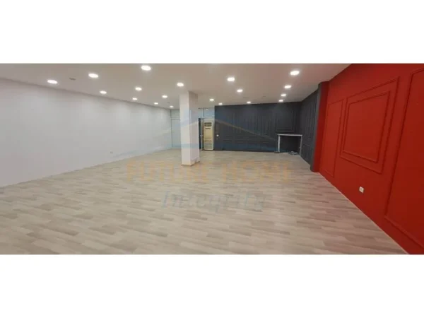 Tirane, shitet ambjent biznesi Kati 0, 138 m² 460.000 € (Bulevardi Zhan D'ark)