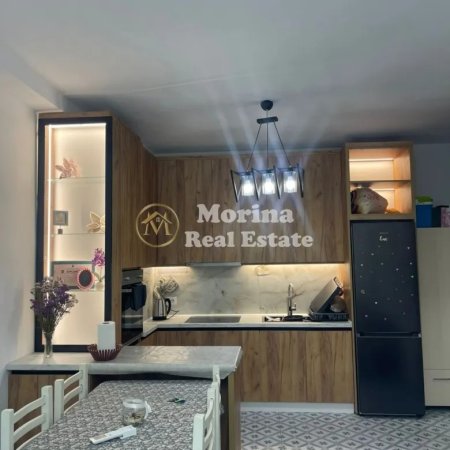 Tirane, jepet me qera apartament 1+1+Ballkon Kati 10, 65 m² 510 € (Yzberisht, Spitali Amerikan 3)