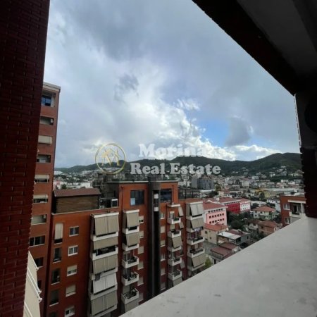 Tirane, jepet me qera apartament 1+1+Ballkon Kati 10, 65 m² 510 € (Yzberisht, Spitali Amerikan 3)
