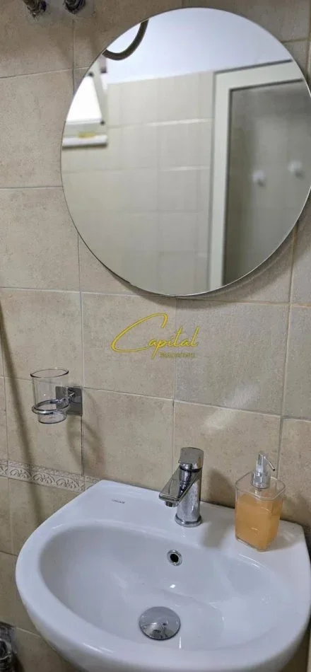 Tirane, jepet me qera apartament 1+1 Kati 2, 40 m² 650 € (RRUGA E DIBRES)