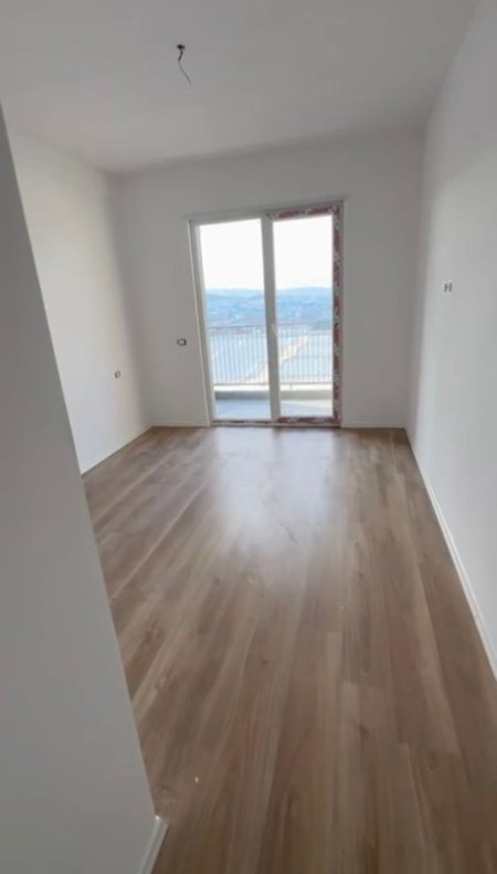 Tirane, shitet apartament 2+1 Kati 6, 83 m² 107.000 € (UNIVERS CITY)