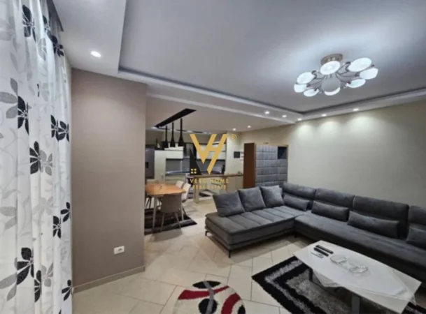 Tirane, jepet me qera apartament 2+1+Ballkon Kati 2, 80 m² 700 € (LIQENI I THATE)