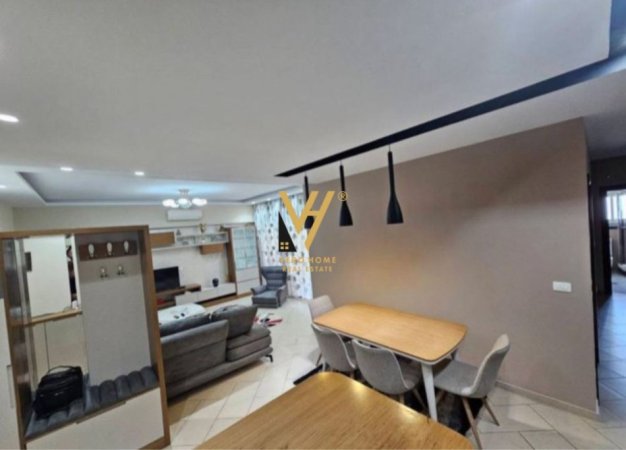 Tirane, jepet me qera apartament 2+1+Ballkon Kati 2, 80 m² 700 € (LIQENI I THATE)