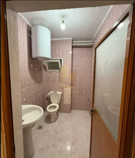 Tirane, shitet apartament 3+1+Aneks+Ballkon Kati 3, 120 m² 248.000 € (Komuna e Parisit)