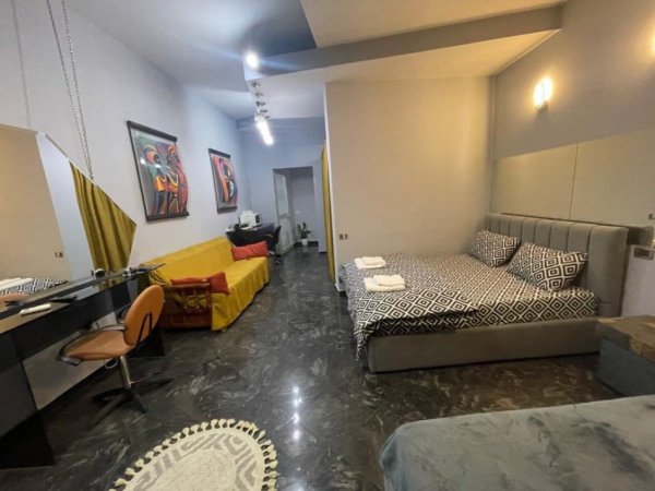 Tirane, jepet me qera garsonier 1+1 Kati 2, 40 m² 650 € (qender)