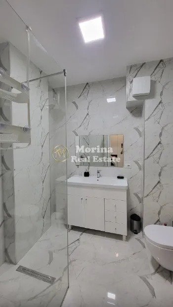 Tirane, jepet me qera apartament 2+1 Kati 2, 60 m² 550 € (Liqeni i Thate)