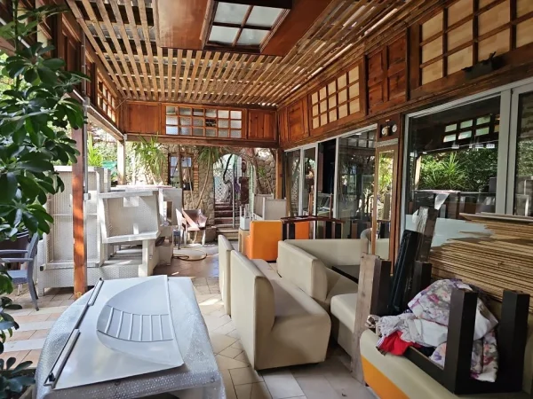 Tirane, jepet me qera bar-resorant Kati 1, 700 m² 3.000 € 