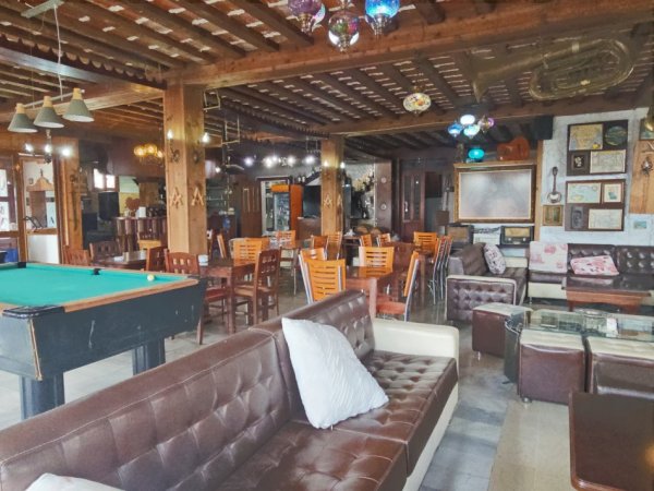 Tirane, jepet me qera bar-resorant Kati 1, 700 m² 3.000 € 