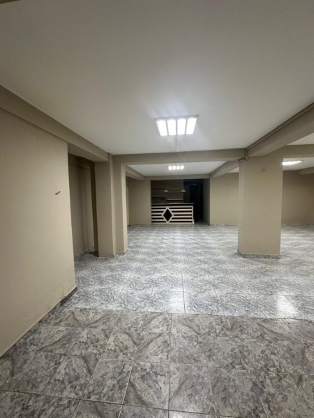 Tirane, jepet me qera ambjent biznesi Kati 0, 138 m² 700 € (Rruga Sitki Cico)