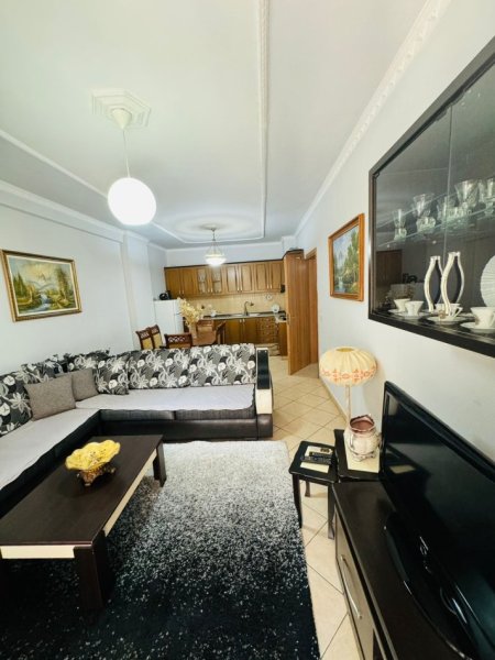 Tirane, jepet me qera apartament 2+1 Kati 3, 120 m² 550 € (Astir)