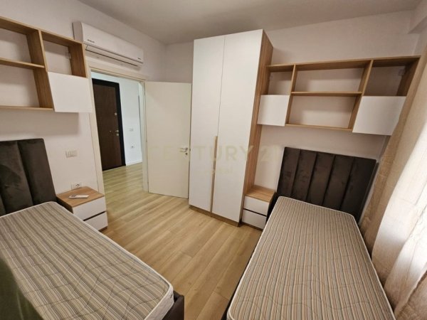 Tirane, jepet me qera apartament 2+1 Kati 9, 70 m² 650 € (Ish Fusha e Aviacionit)