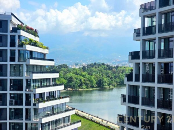 Tirane, jepet me qera ambjent biznesi Kati 3, 70 m² 870 € 