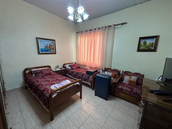 Tirane, jepet me qera shtepi 1+1 , 75 m² 400 € (Siri Kodra)