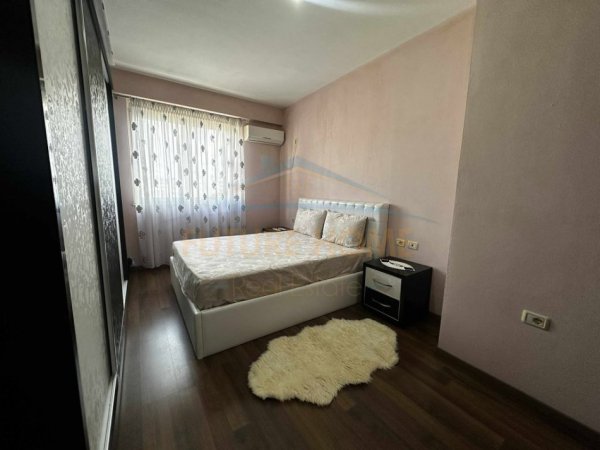 Shitet , Apartament 2+1+2 , në Unazën e Re, pranë Vilës L
