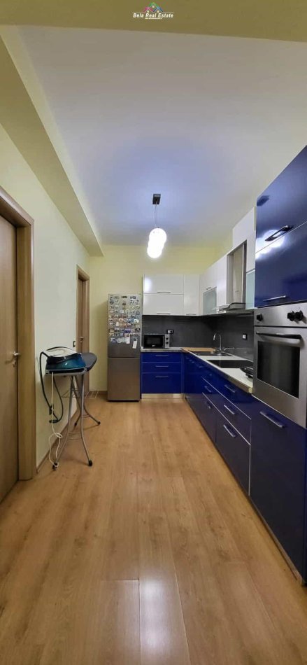 Tirane, jepet me qera apartament 2+1+Ballkon Kati 2, 91 m² 900 € (rruga e kavajes)