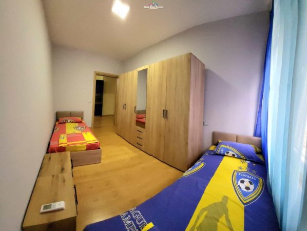 Tirane, jepet me qera apartament 2+1+Ballkon Kati 2, 91 m² 900 € (rruga e kavajes)