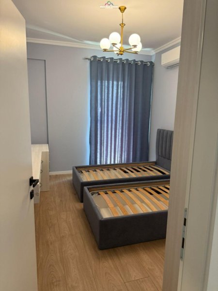 Tirane, jepet me qera apartament 2+1 Kati 6, 100 m² 800 € (fusha e aviacionit)