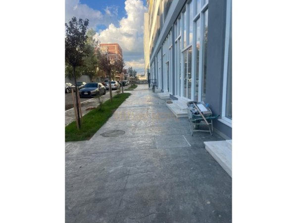 Shitet, Apartament 2+1, Kompleksi Univers City, Tiranë.