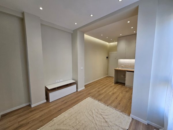 Tirane, shitet apartament 1+1 Kati 4, 41 m² 122.000 € (Myslym Shyri)