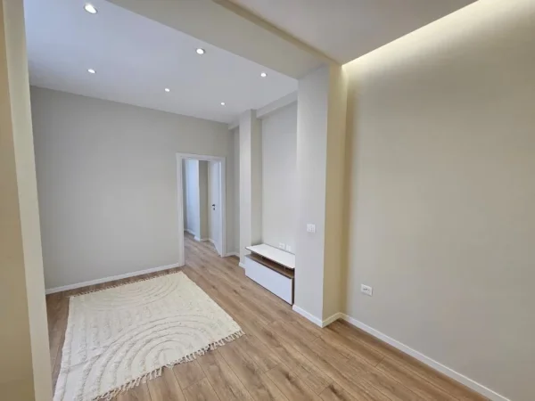 Tirane, shitet apartament 1+1 Kati 4, 42 m² 122.000 € (Myslym Shyri)