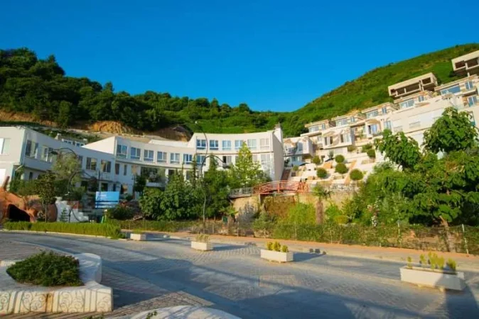 Tirane, shitet apartament 1+1 Kati 3, 81 m² 130.000 € (Kodra e Diellit)