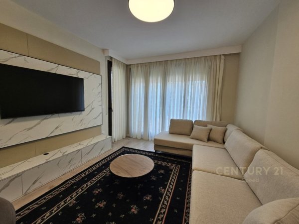 Tirane, jepet me qera apartament 1+1 Kati 3, 77 m² 1.200 € (Barrikada)