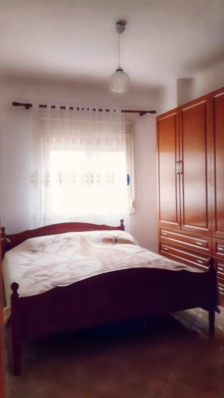 Vlore, apartament 1+1+BLK Kati 2, 70 m² 25 Euro (UJI I Ftohte)