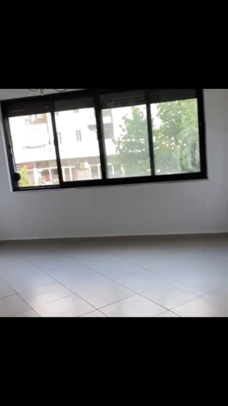 Tirane, jap me qera apartament 1+1+BLK Kati 2, 70 m² 25.000 Leke (Astir te Rotondot)