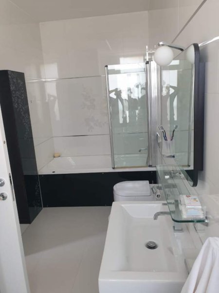 Tirane, shitet apartament 2+1+BLK Kati 7, 122 m² 320.000 Euro (Rruga Ibrahim Rugova)