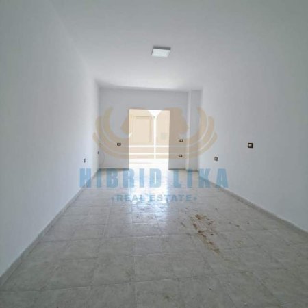 Kavaje, shes apartament Kati 4, 40 m² 27.000 Euro (Golem)