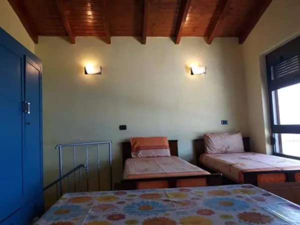 Sarande, jap me qera Vile ne plazh Dublex Kati 3, 90 m² 80 Euro (Lukove)