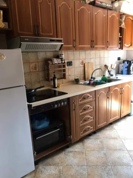 Tirane, jepet me qera apartament 2+1 Kati 5, 60 m² 500 Euro (Myslym Shyr)