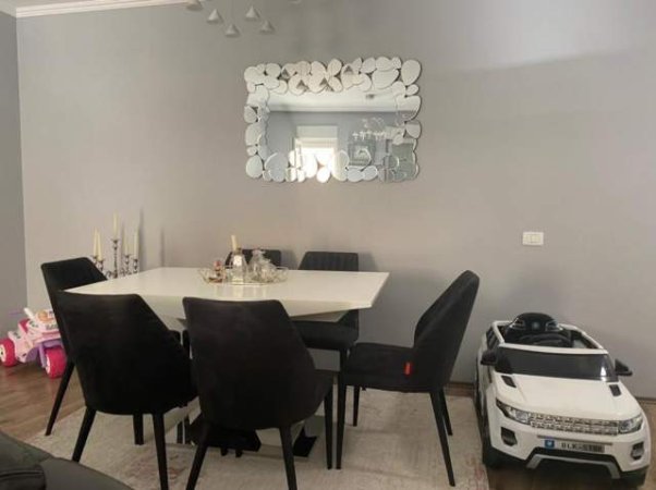 Tirane, jap me qera apartament 1+1+BLK Kati 4, 65 m² 350 Euro (Kompleksi Kontakt)