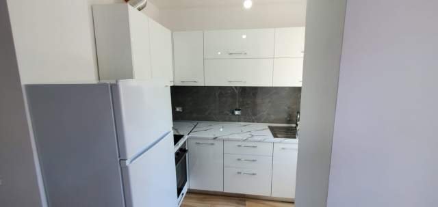 Tirane, jepet me qera apartament 1+1+BLK Kati 3, 60 m² 400 Euro (asim vokshi)