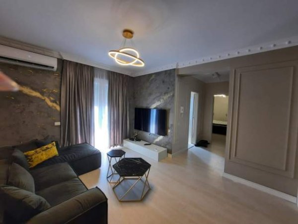 Tirane, jap me qera apartament 1+1+BLK Kati 6, 100 m² 500 Euro (Rruga Haxhi Hysen Delliu)