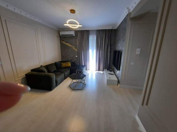 Tirane, jap me qera apartament 1+1+BLK Kati 6, 100 m² 500 Euro (Rruga Haxhi Hysen Delliu)