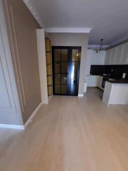 Tirane, jap me qera apartament 1+1+BLK Kati 6, 100 m² 500 Euro (Rruga Haxhi Hysen Delliu)