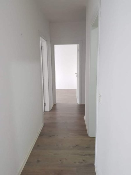 Tirane, jap me qera apartament 2+1 Kati 3, 94 m² 400 Euro (Don bosko)