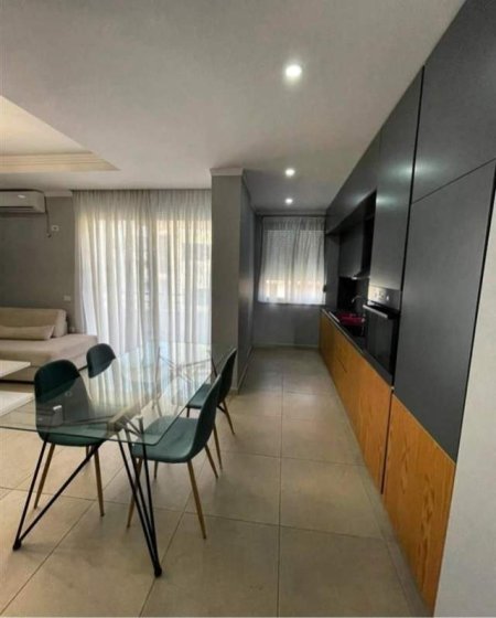 Tirane, jap me qera apartament 2+1