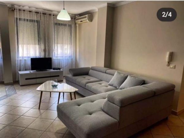 Tirane, jap me qera apartament 2+1